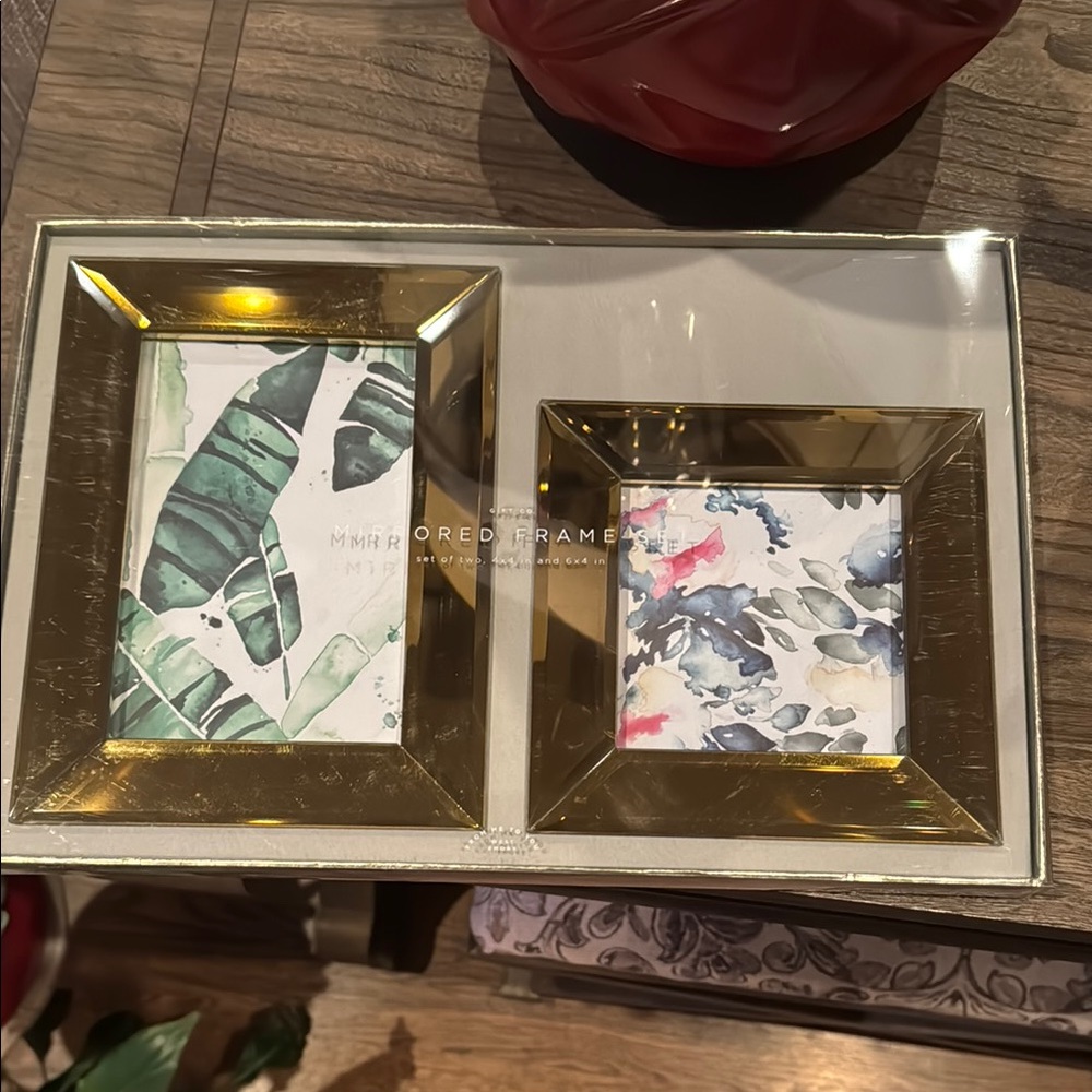 Gold Mirrored Picture Frame Set